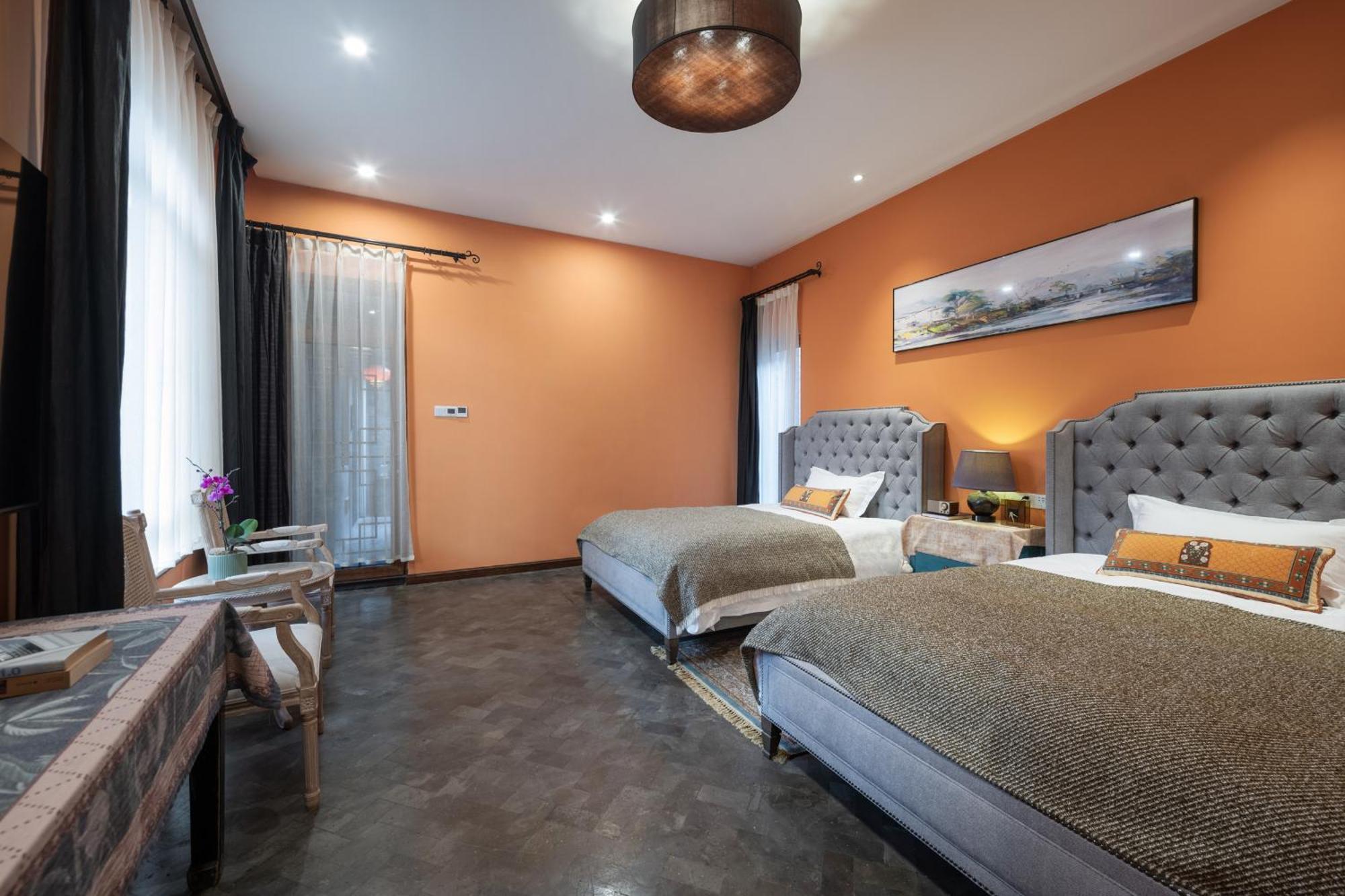 Hotel Cote Cour Deductive Beijing - Quadrangle Close To Tiananmen Square & Forbidden City & Nanluoguxiang, Walk To Wangfujing, English Speaking, Free Wifi, Free Laundry, Free Wonton & Noodles With Tour Ticket Service, Free Selfies With Ancient Costum Екстер'єр фото